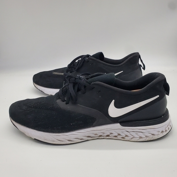 Nike Shoe Men’s 13 Odyssey React Flyknit 2 Running Sneakers ATH1015-010 - Picture 7 of 7